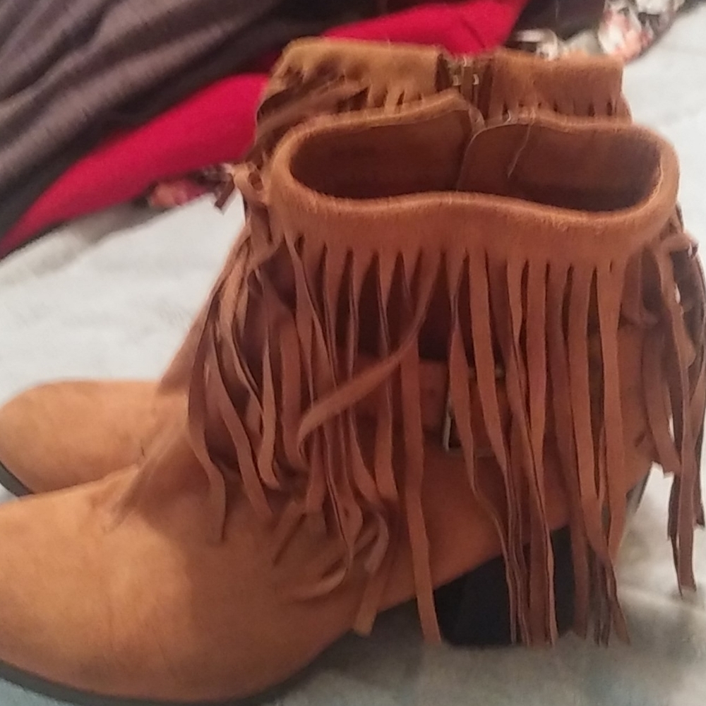Shoes /boots